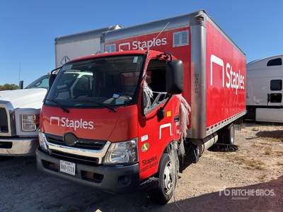 2018 Hino 195 4x2 Van Truck