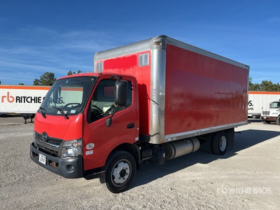 2018 Hino 195 4x2 Furgoneta caja cerrada
