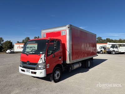 2018 Hino 195 4x2 Gesloten vrachtwagen