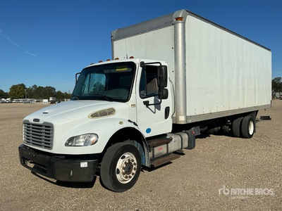 2014 Freightliner M2 106 4x2 شاحنة فان
