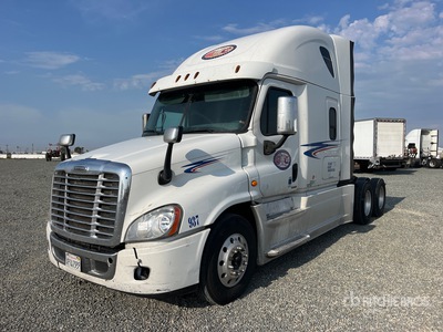 2016 Freightliner Cascadia 125 6x4 T/A Sleeper Truck Tractor
