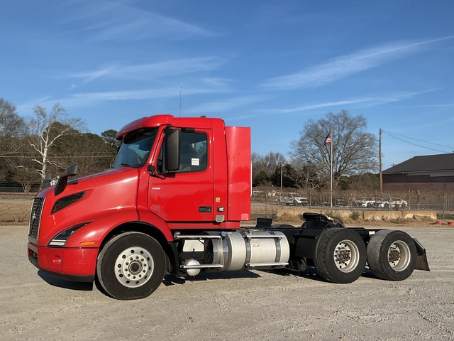 2020 Volvo VNR 6x2 T/A Day Cab Truck Tractor