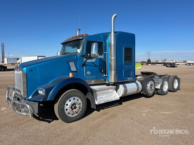2014 Kenworth T800 8x4 Tri/A Sleeper Truck Tractor