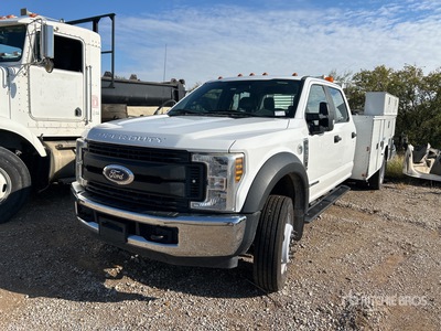 2018 Ford F-550 XL 4x2 Crew Cab Utility Truck (Inoperable)