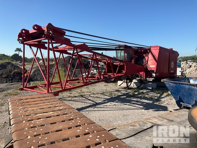 1975 (unverified) Manitowoc 4100 Vicon 230 ton Lattice-Boom Crawler Crane