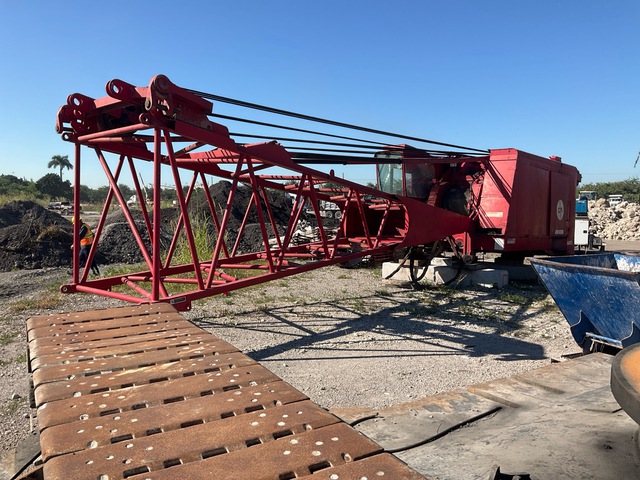 1975 Manitowoc 4100 Vicon 230 ton Lattice-Boom Crawler Crane