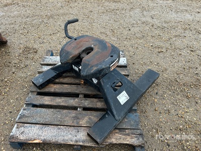 Bulldog Hi Rise Fifth Wheel Hitch Divers - Pièces détachées pour camions