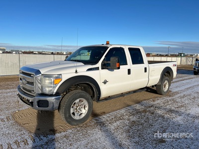 2015 Ford F-350 XLT 4x4 Crew Cab Pickup