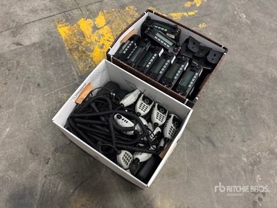 Quantity of (8) Motorola XTL2500 700/800 MHz 35 Watt Truck Radios