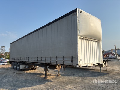 2000 Haulmark Tri/A Remolque con Lona