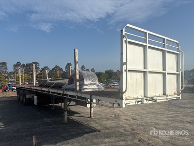 2004 MaxiTrans 12.9 m Tri/A Flatbed Trailer