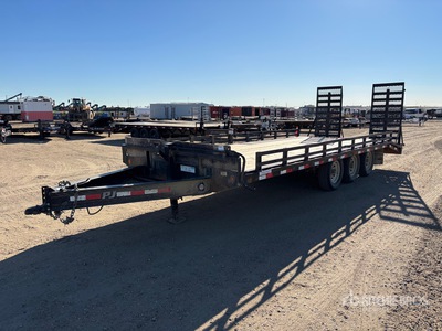 2012 PJ Trailers 22 ft Tri/A Equipment Trailer