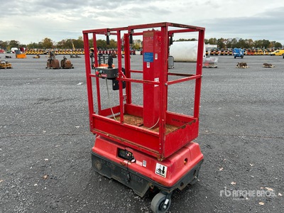 2011 Braviisol Divisione Meccanica SRL Plateforme élévatrice à mât vertical