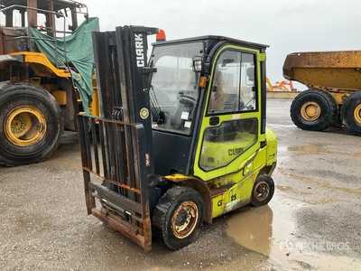2016 Clark GTS25D 2500 kg Carrelli Elevatori (Inoperable)