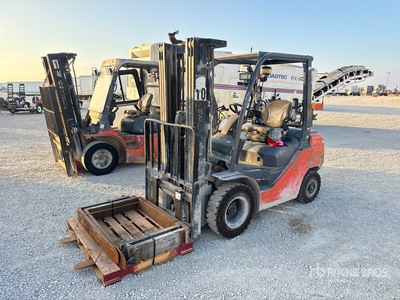 2015 Toyota 8FGU25 4500 lb Cushion Tire Forklift
