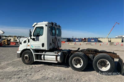 2016 Freightliner Cascadia 113 6x4 Cabeza Tractora Cabina Corta