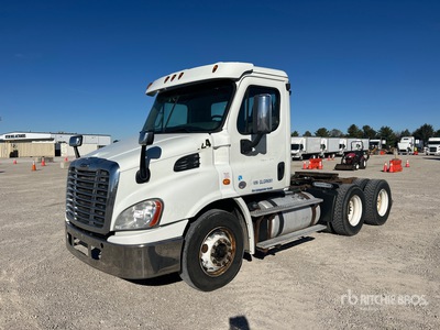 2015 Freightliner Cascadia 113 6x4 T/A Day Cab Truck Tractor