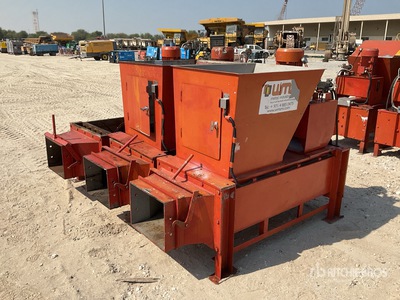 Quantity of (3) Square Baling Press Machines متنوع/ معدات المصانع الصناعية