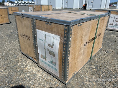 Quantity of (2) Freeport 80 ton Lifting Jack (Unused)