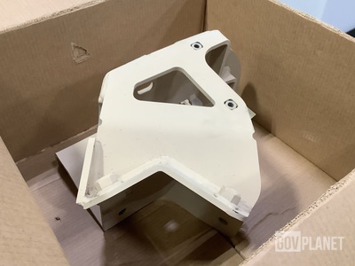 (19) Plasan 0147050680-00 Mounting Brackets