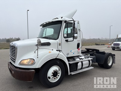 2013 Freightliner M2112 4x2 S/A Day Cab Truck Tractor
