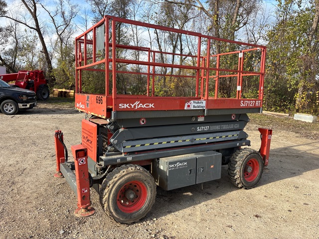 2013 Skyjack SJ7127 RT Dual Fuel 4x4 Scissor Lift 2013 Skyjack SJ7127 RT Dual Fuel 4x4 Scissor Lift