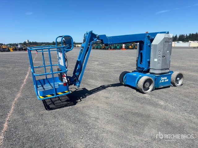 2015 Genie Z-30/20N 2WD Electric Articulating Boom Lift