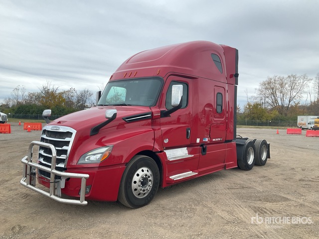 2020 Freightliner Cascadia 126 6x4 T/A Sleeper Truck Tractor