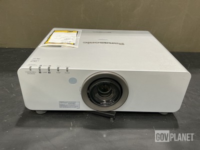 Panasonic PT-DW6300US Projector