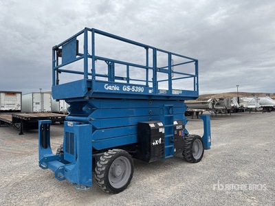2015 Genie GS-5390RT 4x4 Dual Fuel Scissor Lift