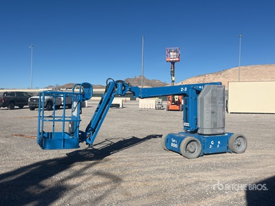 2015 Genie Z-30/20N RJ 2WD Electric Articulating Boom Lift