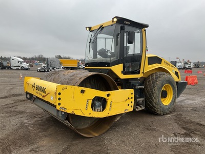 2019 Bomag BW211D-5 Smooth Drum Compactor