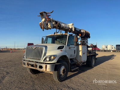 2013 Terex Commander C4047 on 2014 International Work Star 7400 4x2 Digger Derrick Truck