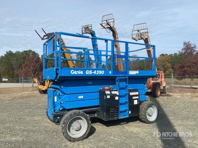 2017 Genie GS4390RT 4x4 Dual Fuel Scissor Lift