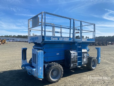 2017 Genie GS4390RT 4x4 Dual Fuel Schaarlift
