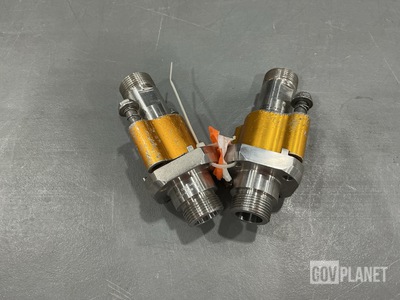 (2) Eaton AE85187M Quick Disconnect Coupling Assemblies
