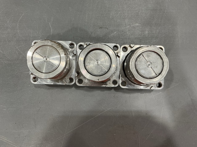 (3) Eaton AE82293P Quick Disconnect Coupling Assemblies