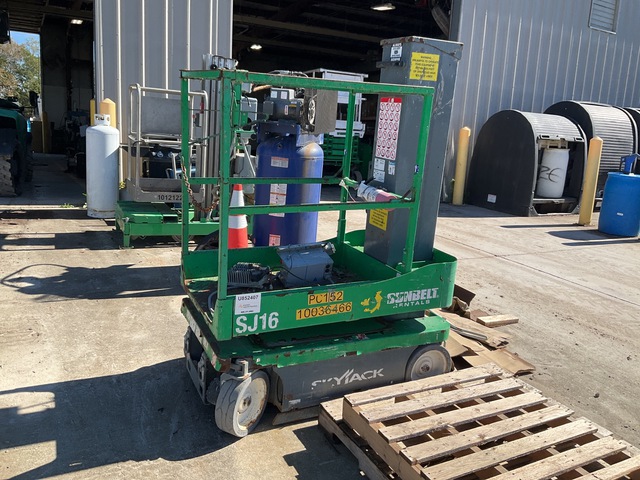 2018 Skyjack SJ16 Vertical Mast Lift (Inoperable)