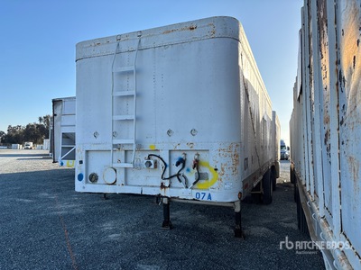 1980 Fruehauf S/A Rimorchio per granaglie