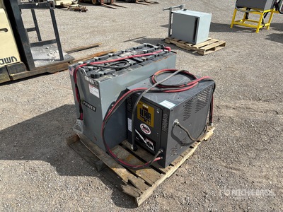 With battery pack شاحن البطاريات