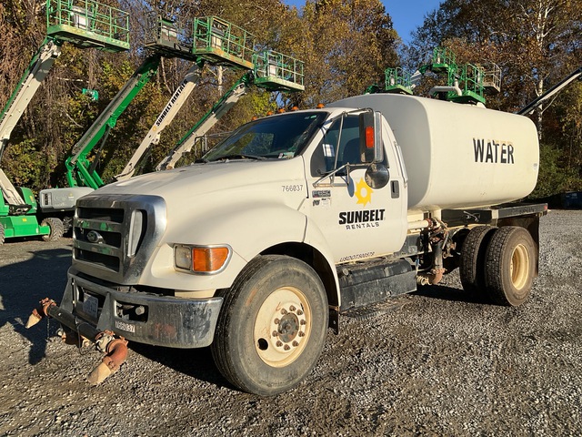 2015 Ford F-650 XL 2000 gal 4x2 Water Truck