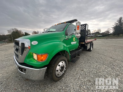 2015 Ford F-650 XLT 4x2 Camion roulant