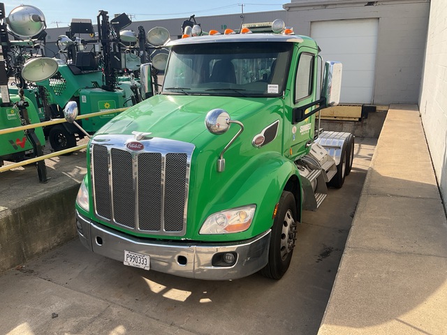 2019 Peterbilt 579 6x4 T/A Day Cab Truck Tractor