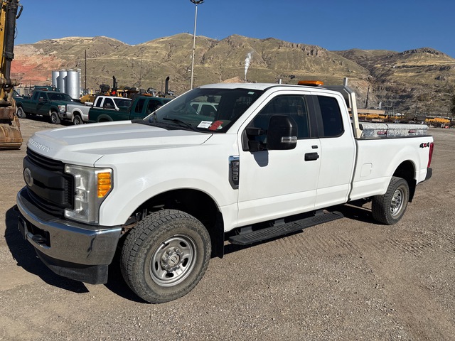 2017 Ford F-250 4x4 Extended Cab Pickup