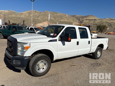 2015 Ford F-250 4x4 Crew Cab Pickup