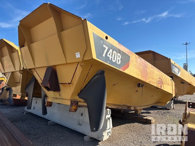 2013 (unverified) Cat 740B Benne basculante - Fits Truck