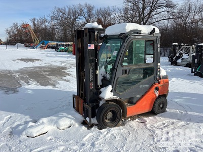 2021 Toyota 8FDU25 4500 lb Pneumatic Tire Forklift