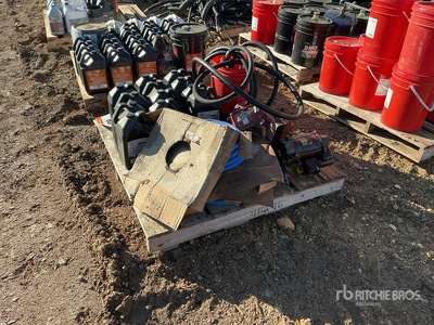Quantity of (3) Fuel Pumps Varios, tienda, almacen, consumidor