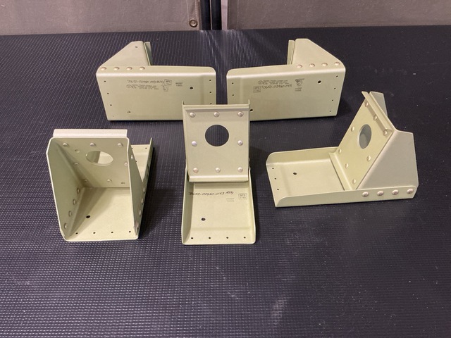 (5) Sikorsky 70652-02980-043 Bracket Assemblies (5) Sikorsky 70652-02980-043 Bracket Assemblies