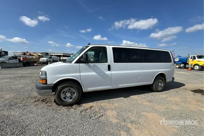 2018 Chevrolet Express 3500 13 Furgoneta de pasajeros